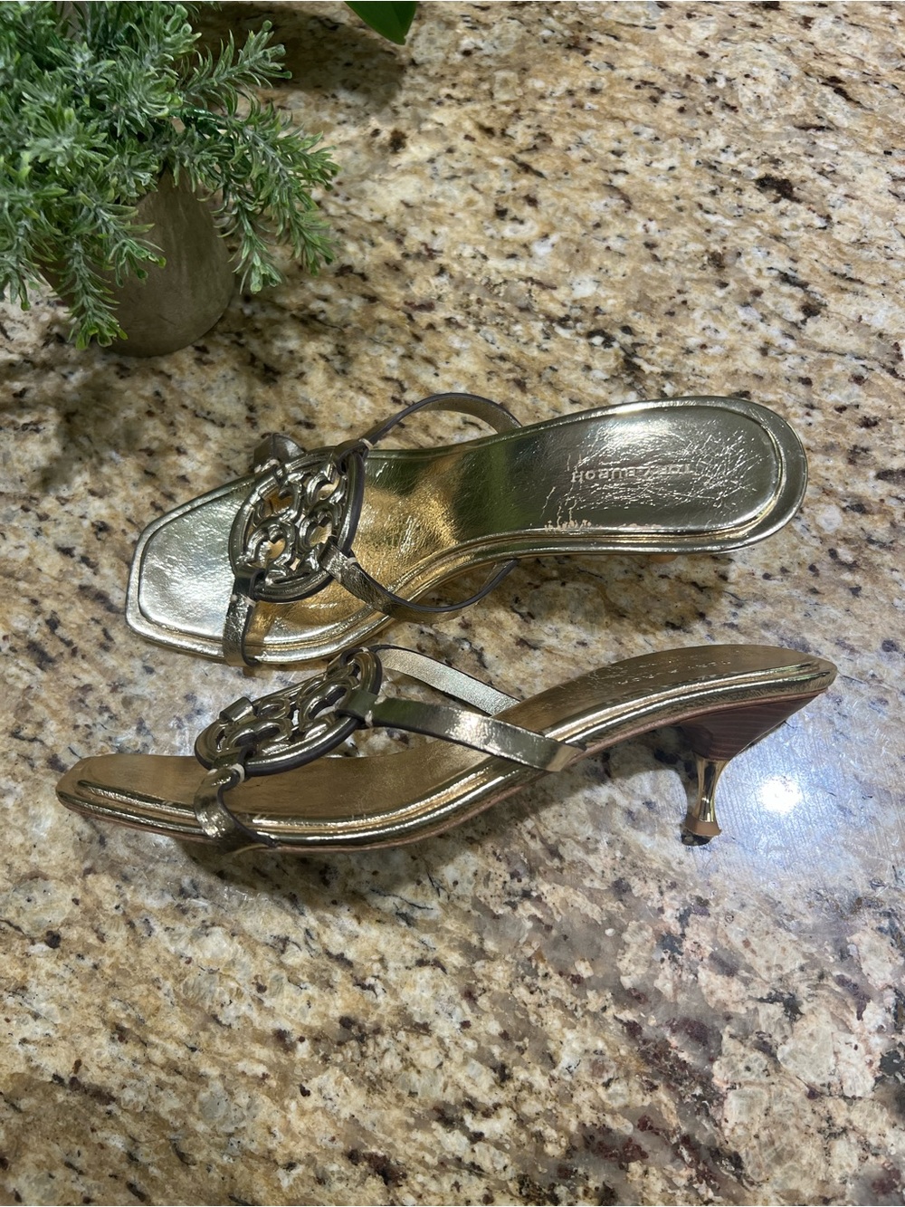 Tory Burch Geo Bombe Gold Metallic Kitten Heel Sandals 10M